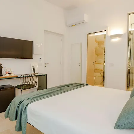 לינה וארוחת בוקר Volta 4*