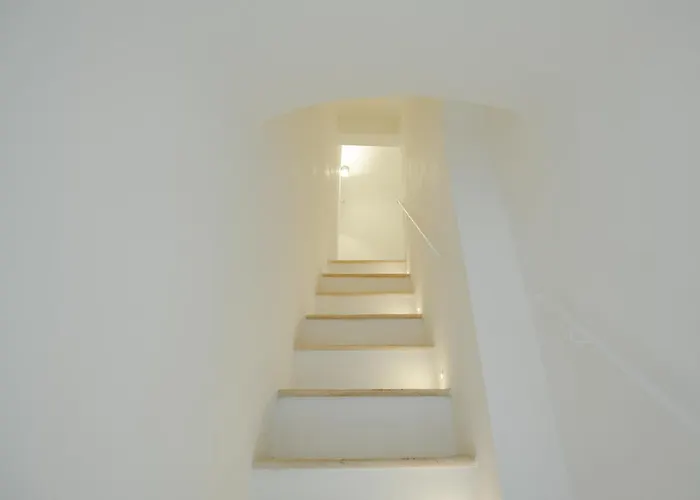 Volta לינה וארוחת בוקר 4*